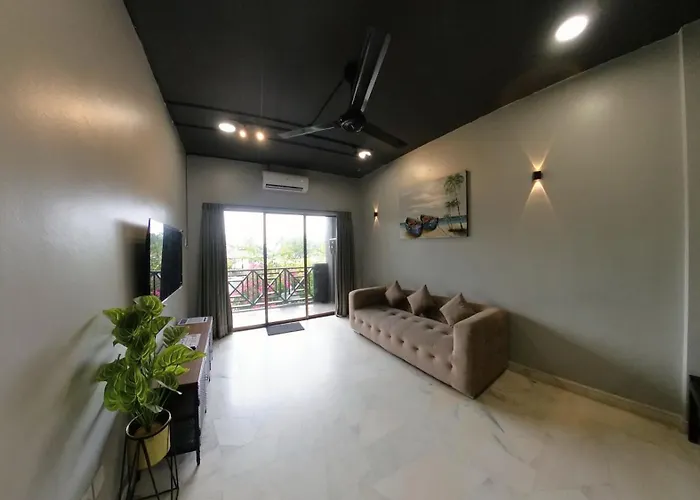 1-10Pax Doorstep Private Beach & Swimming Pool