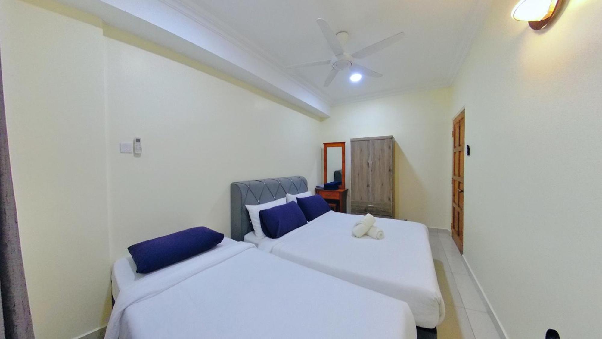Apartment 1-10pax Doorstep Private & Swimming Pool Port Dickson