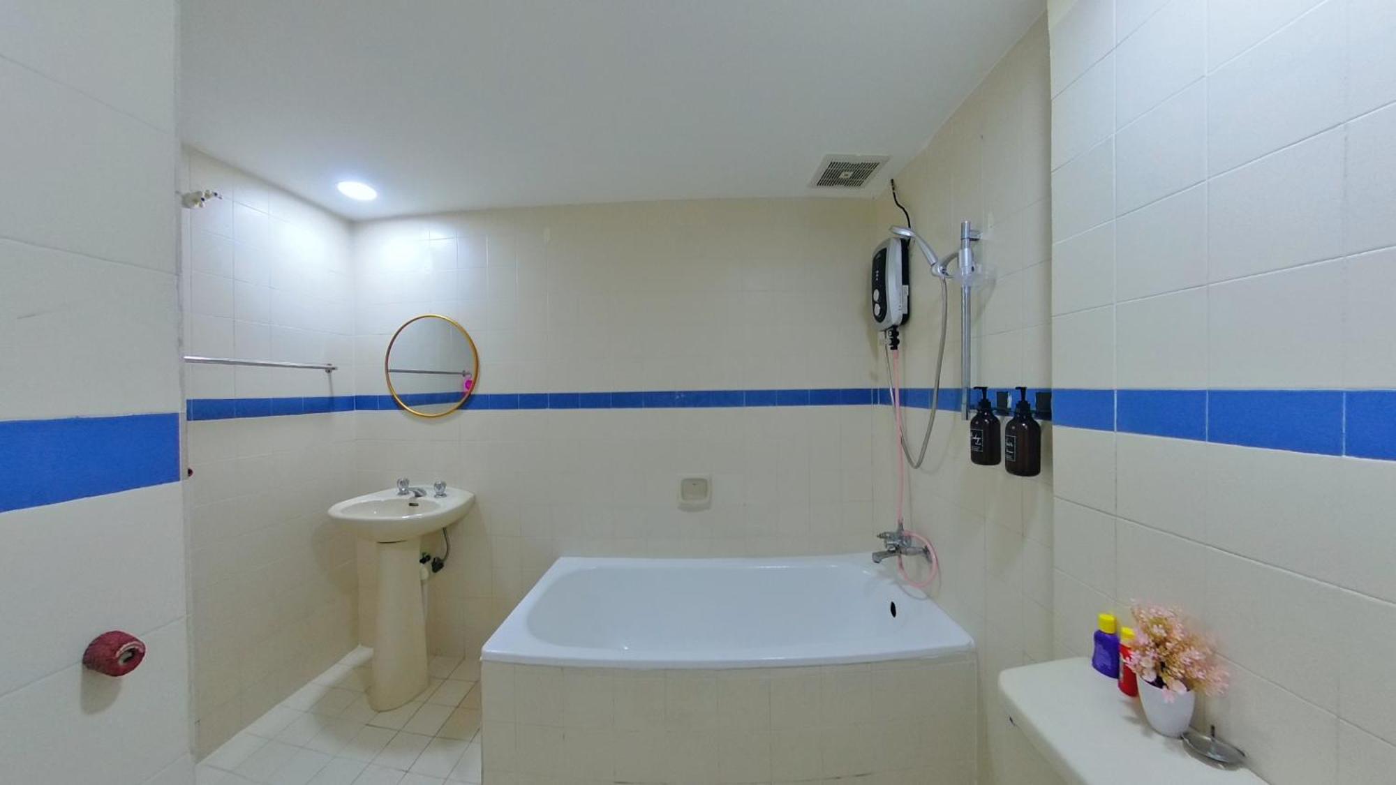 1-10pax Doorstep Private & Swimming Pool Apartment *